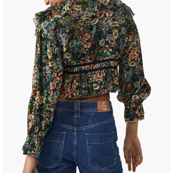NWOT Free People Ruffle Top Sz Small in Dark Floral - Picture 2 of 12